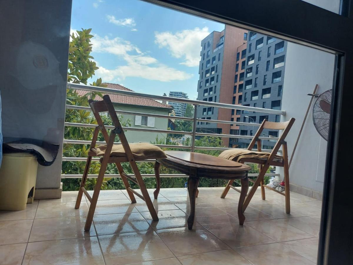 Mano' S Place Apartment Tiranë Ngoại thất bức ảnh