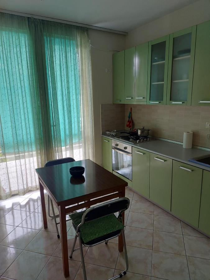 Mano' S Place Apartment Tiranë Ngoại thất bức ảnh