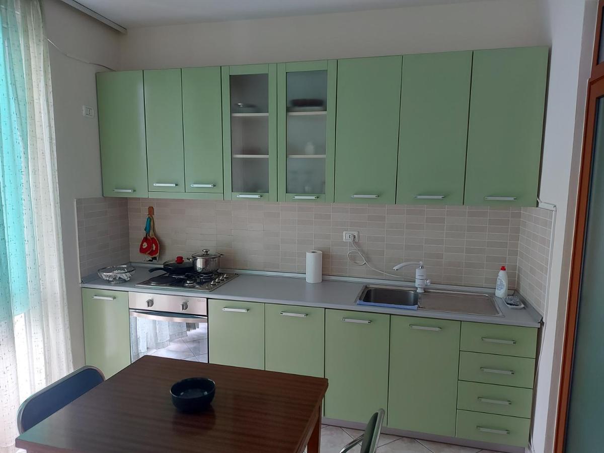 Mano' S Place Apartment Tiranë Ngoại thất bức ảnh