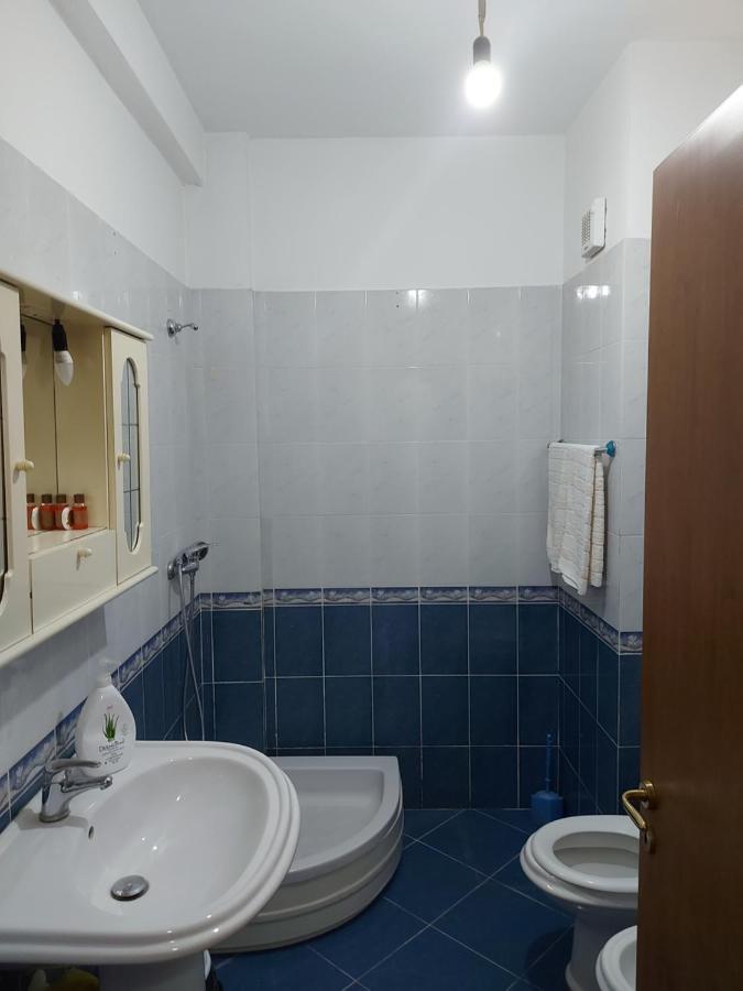 Mano' S Place Apartment Tiranë Ngoại thất bức ảnh